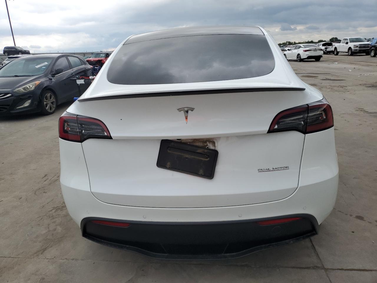 7SAYGDEF5NF536876 2022 Tesla Model Y