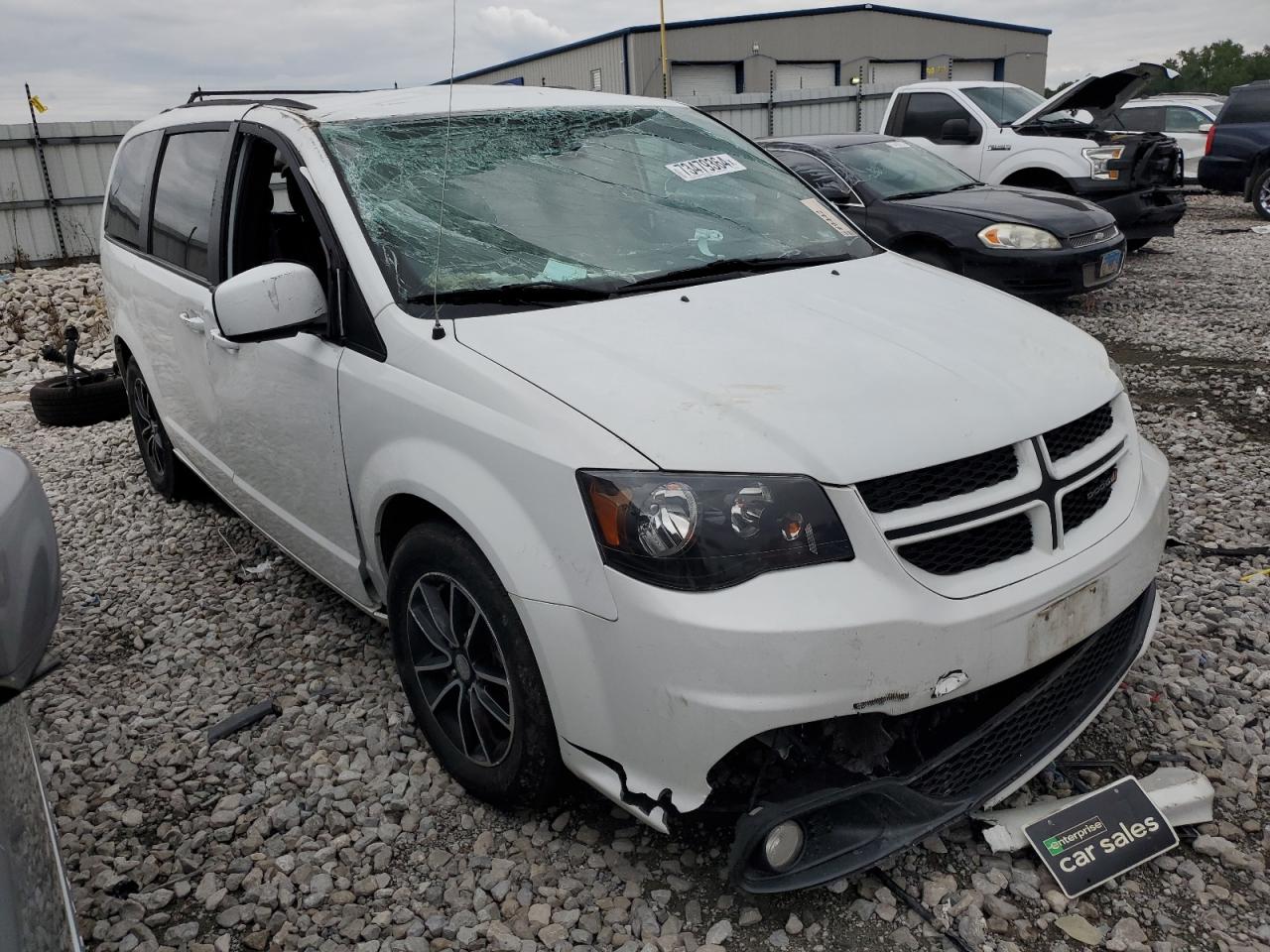 2019 Dodge Caravan - Image 4