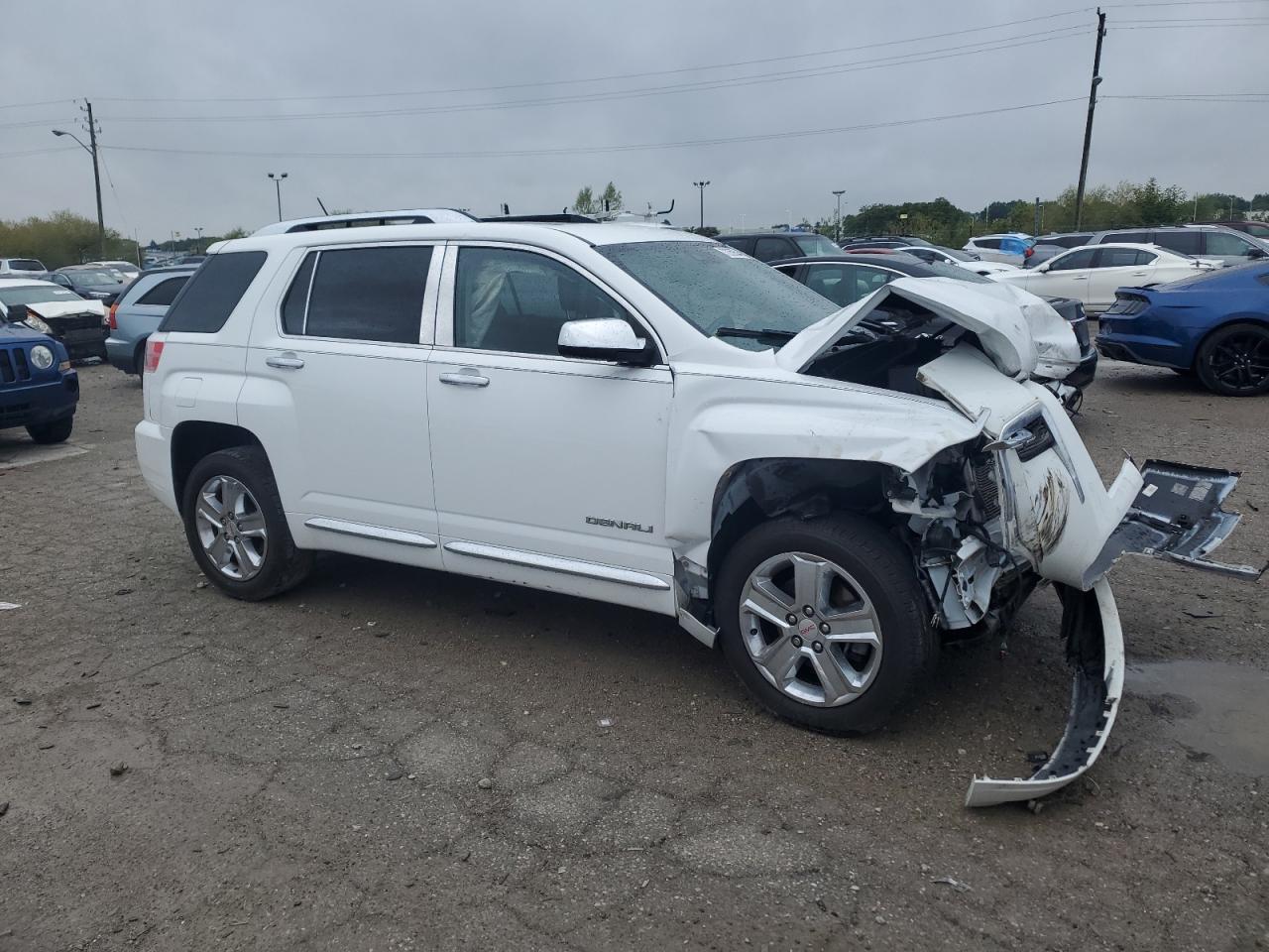 2017 GMC Terrain - Image 4