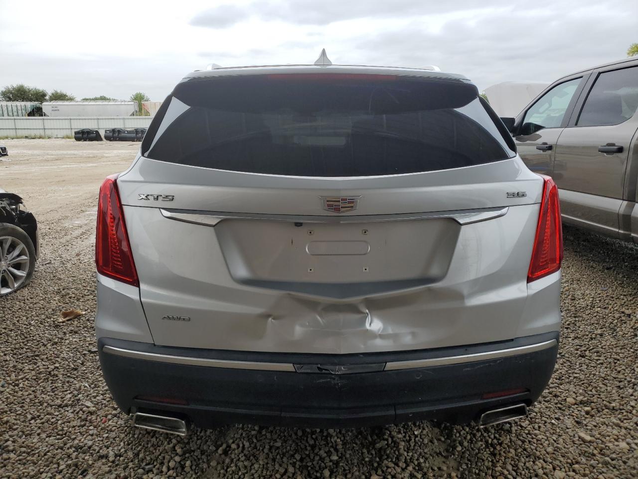 2017 Cadillac Xt5 Premium Luxury VIN: 1GYKNERS2HZ182300 Lot: 72195104