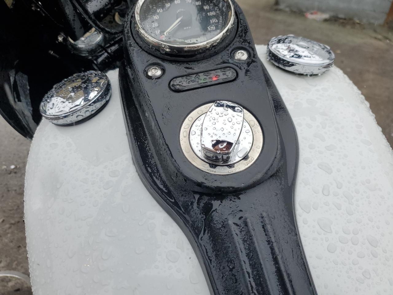 2016 Harley-Davidson Fxdb Dyna Street Bob VIN: 1HD1GXM10GC303072 Lot: 73501074