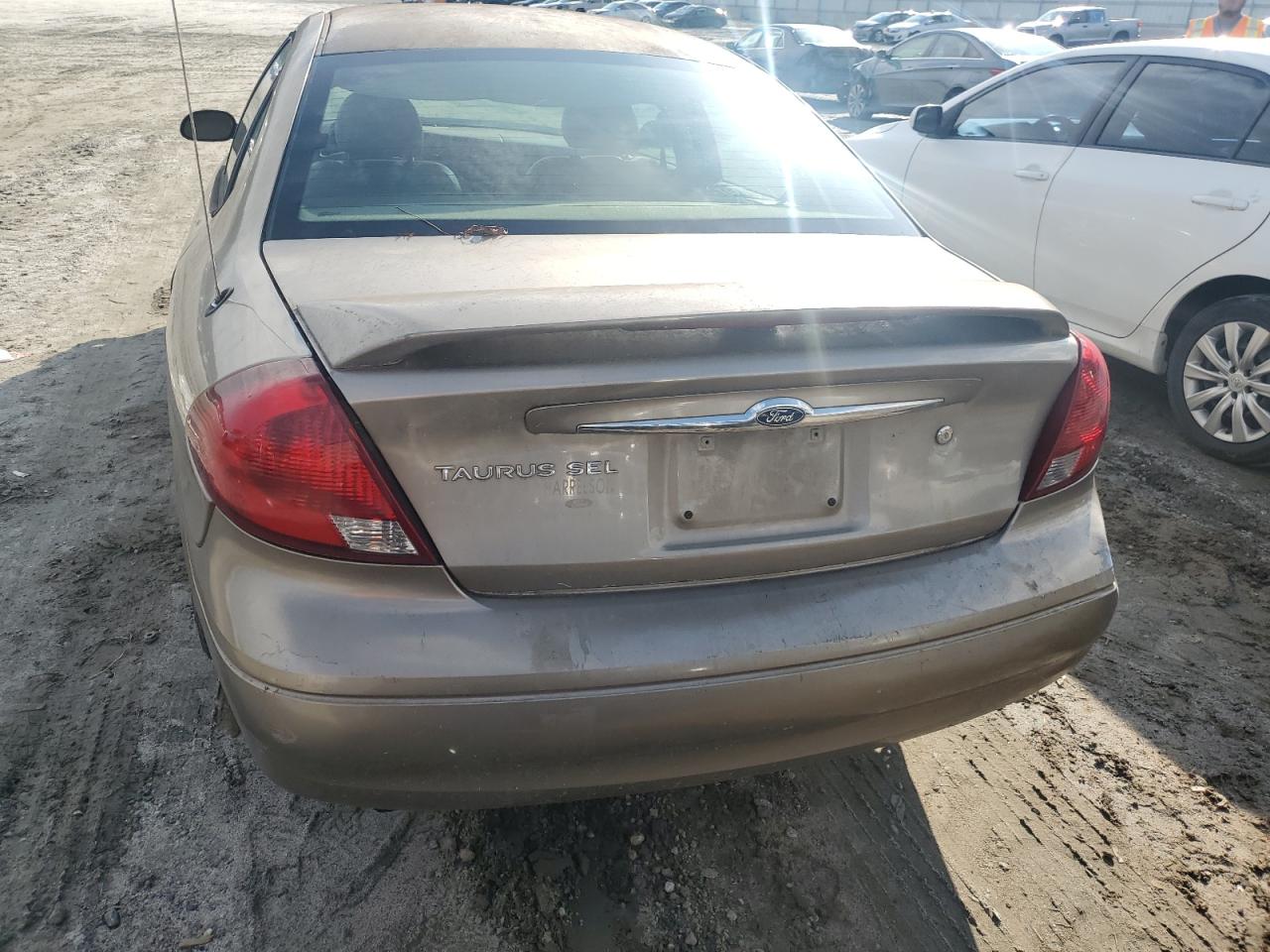 1FAHP56SX3A243775 2003 Ford Taurus Sel