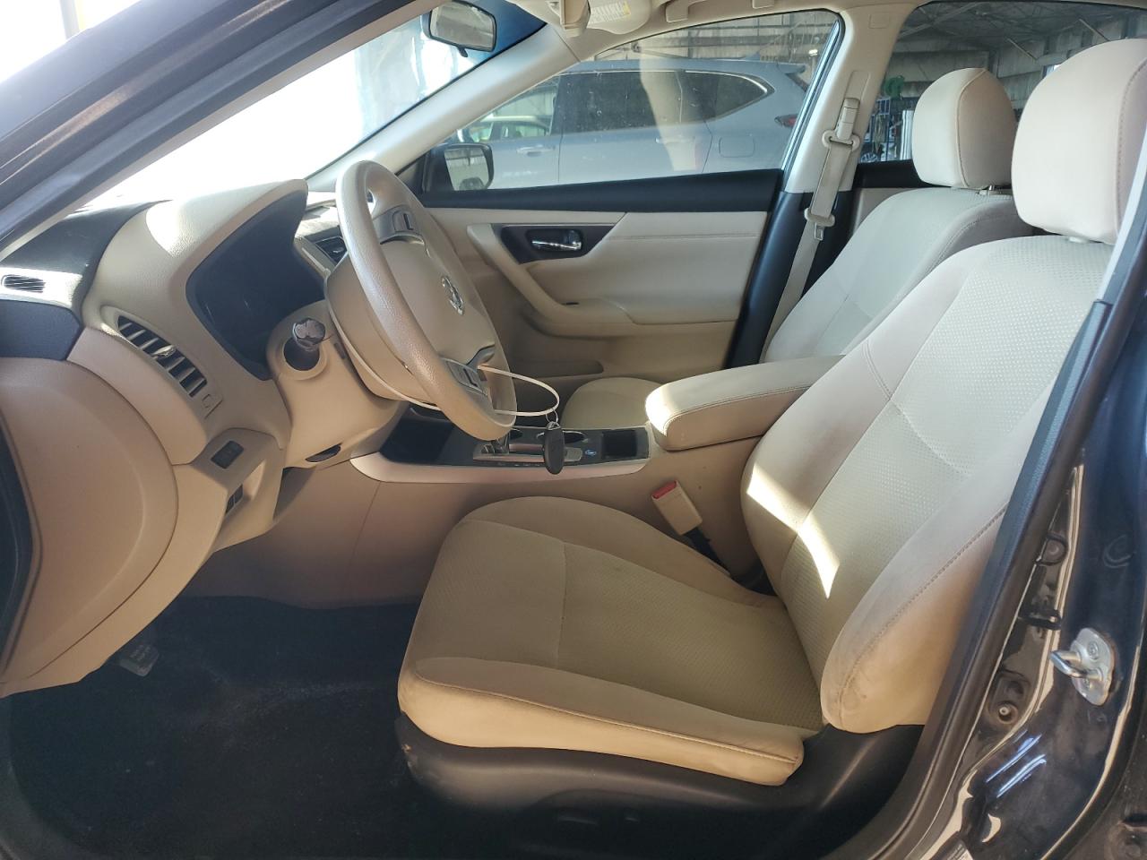 2015 Nissan Altima - Image 7