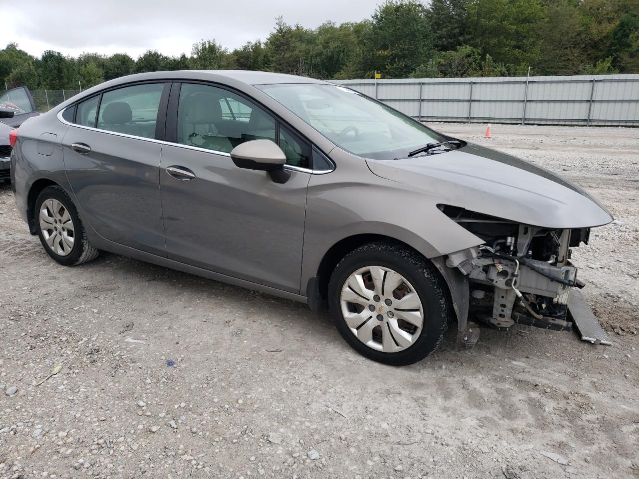 2018 Chevrolet Cruze - Image 4
