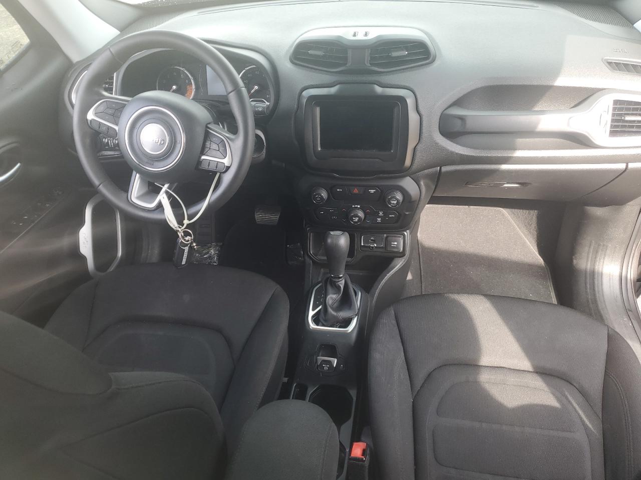 ZACCJABB2JPH88161 2018 Jeep Renegade Latitude