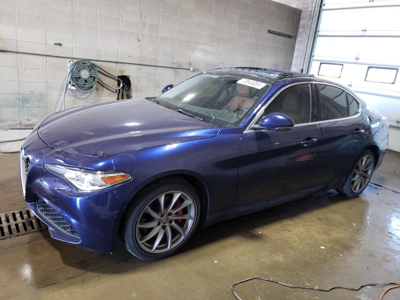 ZARFAEDN6H7543579 2017 ALFA ROMEO GIULIA - Image 1