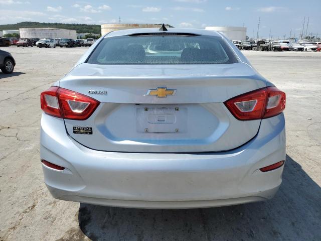 CHEVROLET CRUZE 2018 Srebrny
