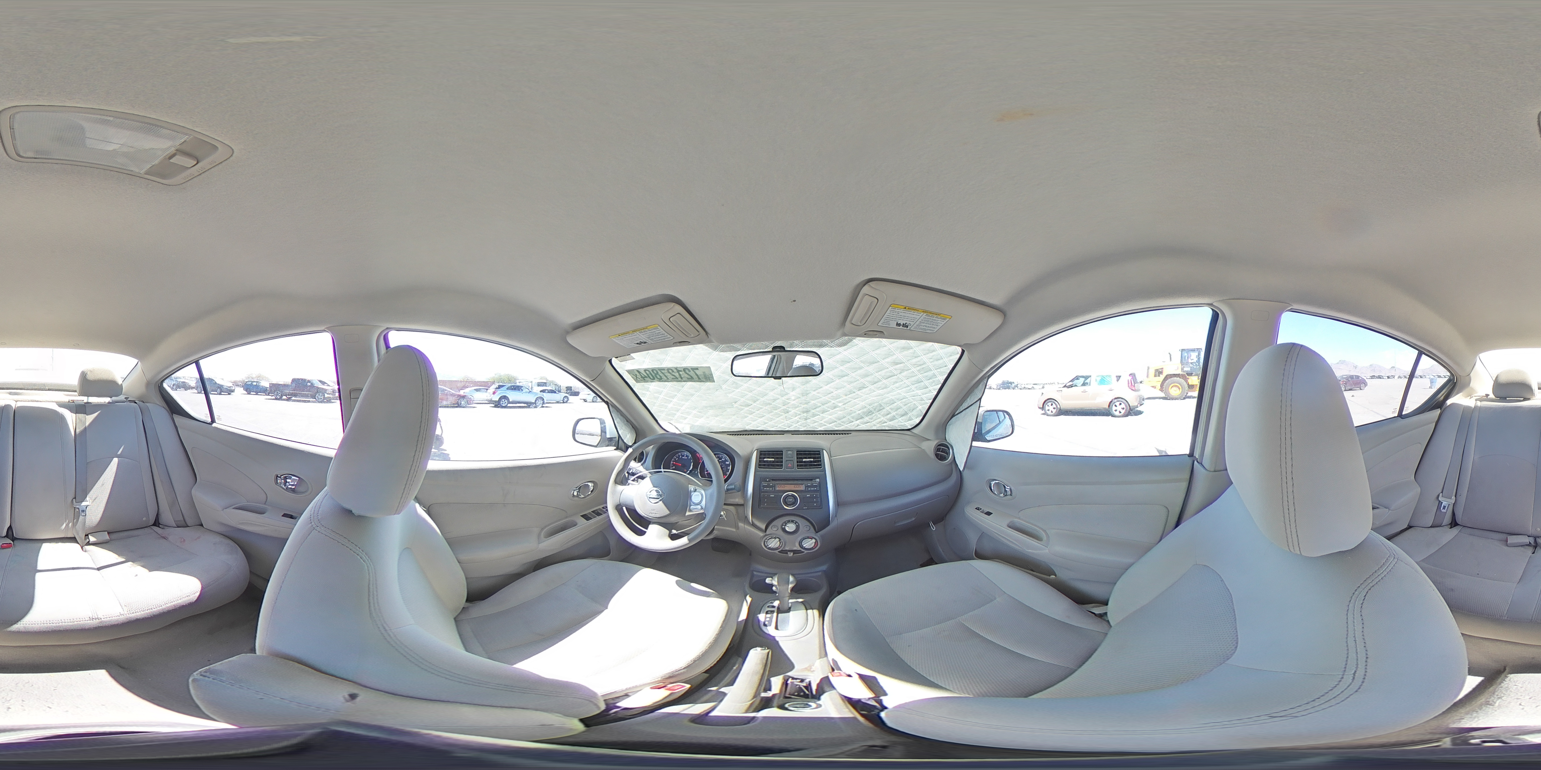 2014 Nissan Versa - Image 12