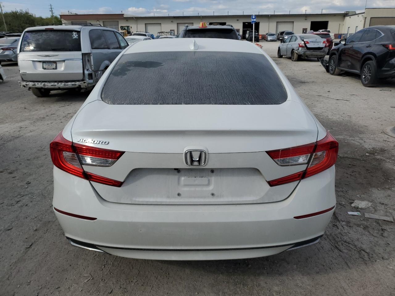 1HGCV1F5XKA081417 2019 Honda Accord Exl