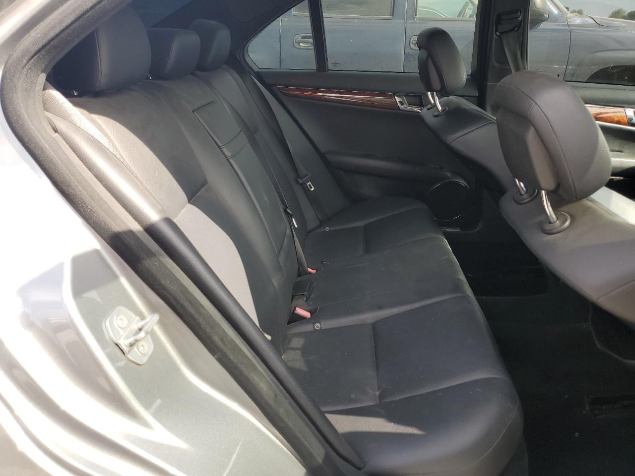 2010 Mercedes-Benz C 300 VIN: WDDGF5EB5AR130122 Lot: 69864094