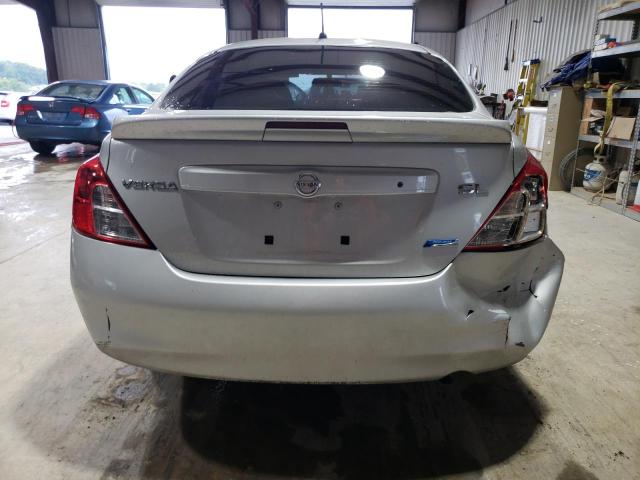 Sedans NISSAN VERSA 2013 Silver