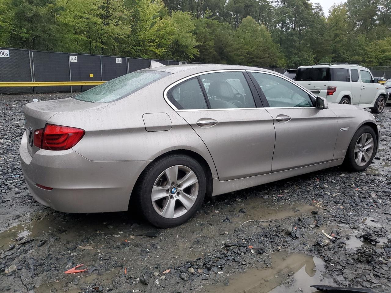 VIN WBAXH5C54DDW12659 2013 BMW 5 SERIES no.3