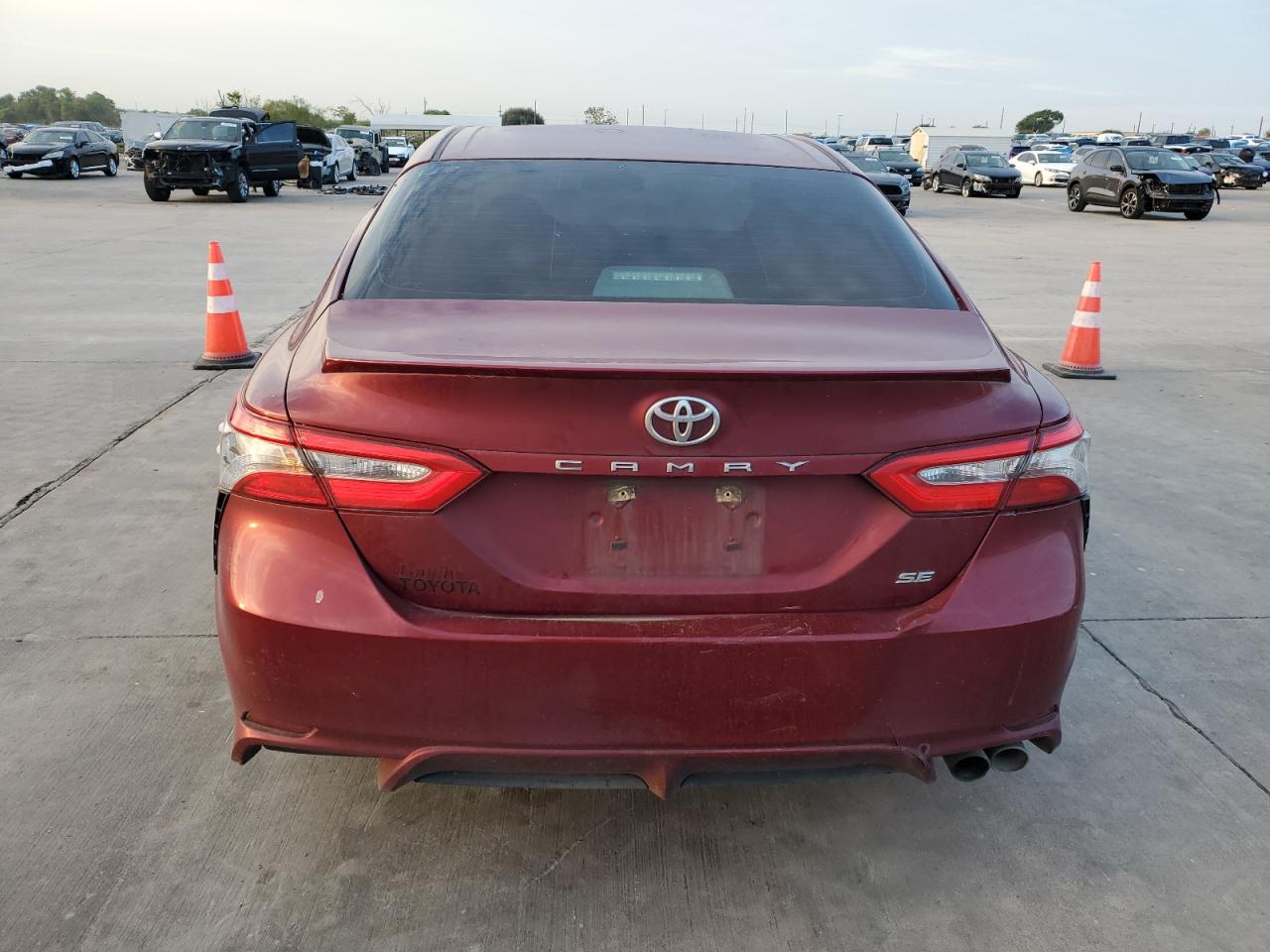 4T1B11HK5JU543058 2018 Toyota Camry L