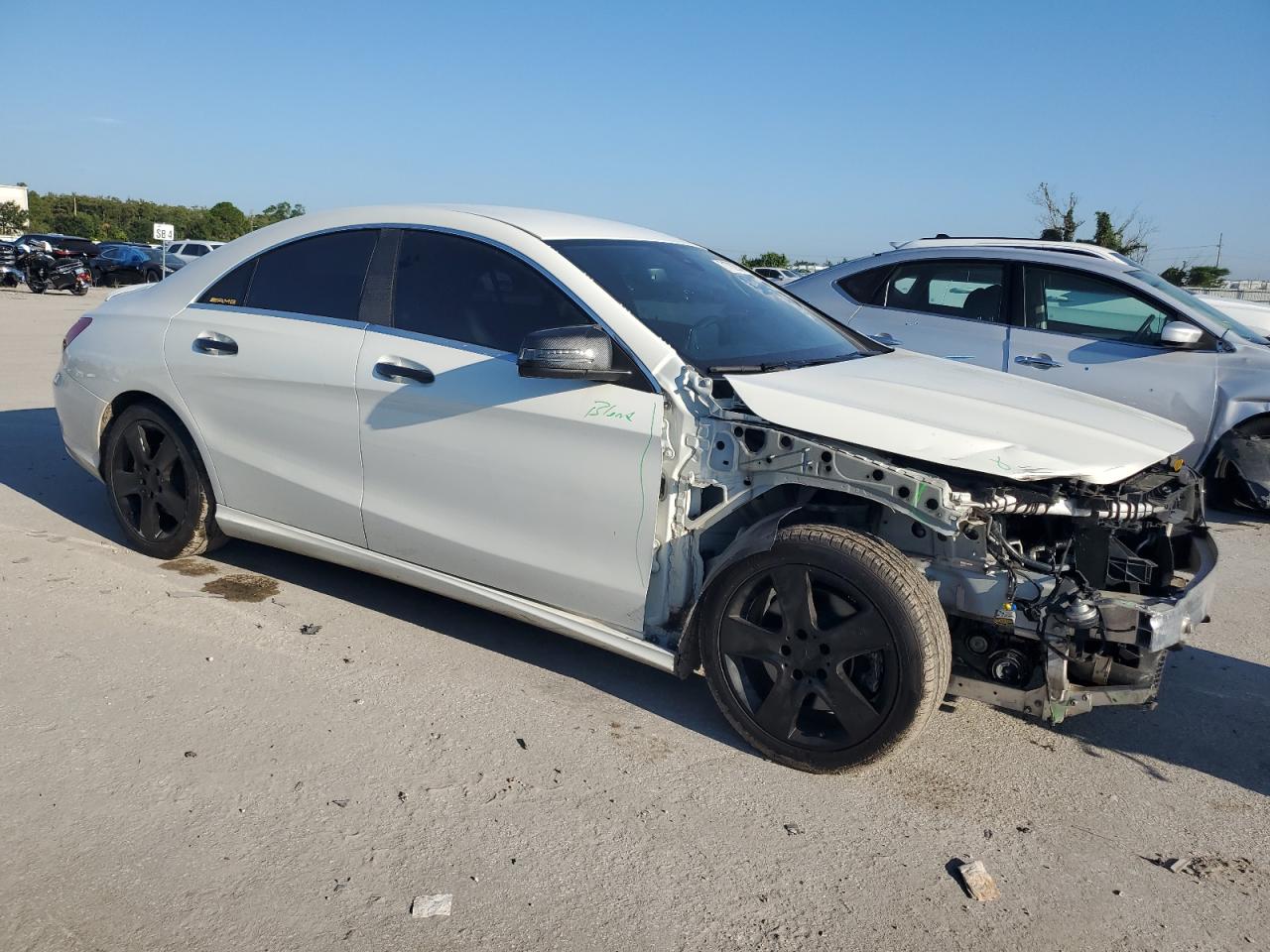 VIN WDDSJ4EB2GN354175 2016 MERCEDES-BENZ CLA-CLASS no.4