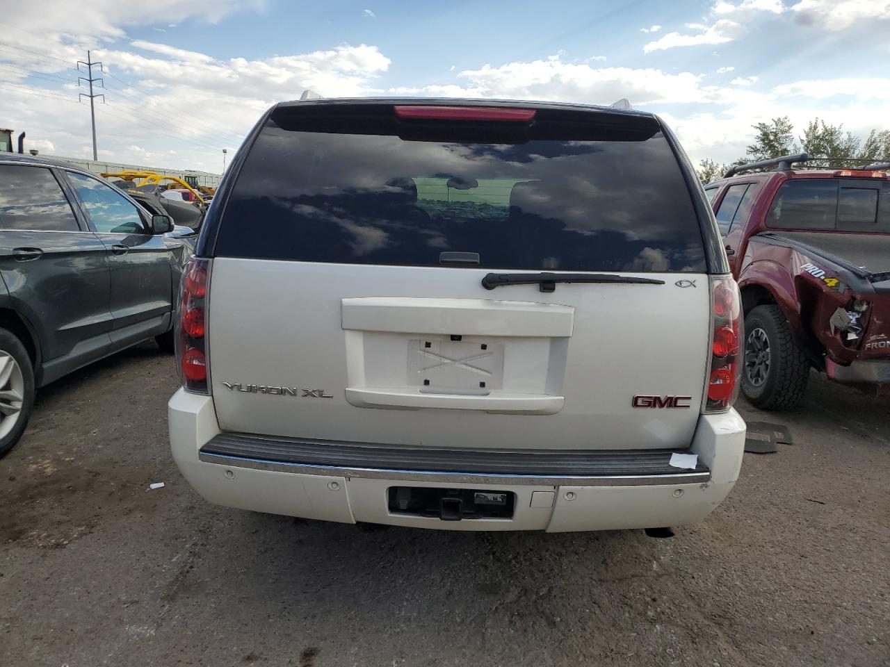 1GKS2MEF8CR300400 2012 GMC Yukon Xl Denali