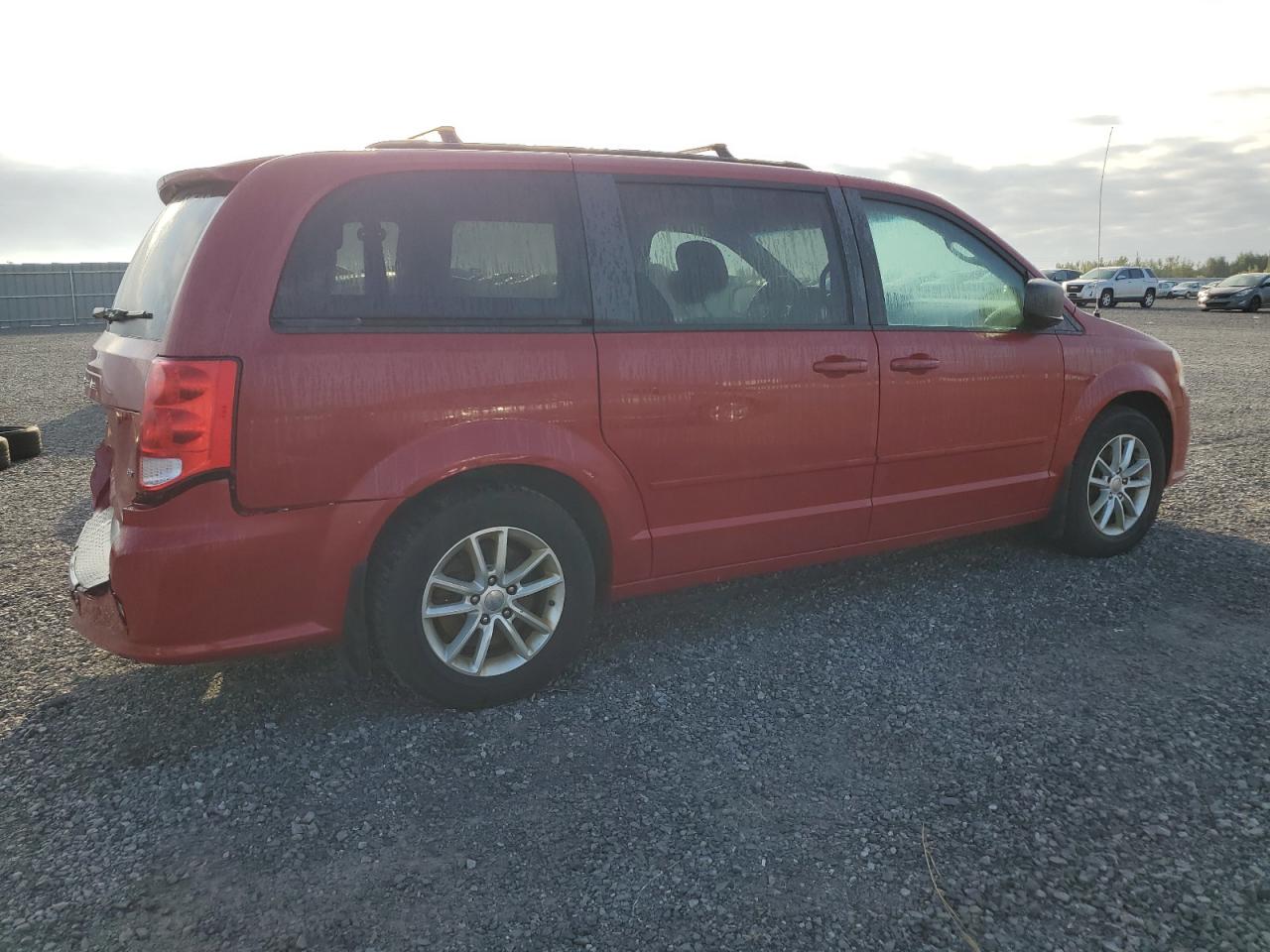 2016 Dodge Caravan - Image 3