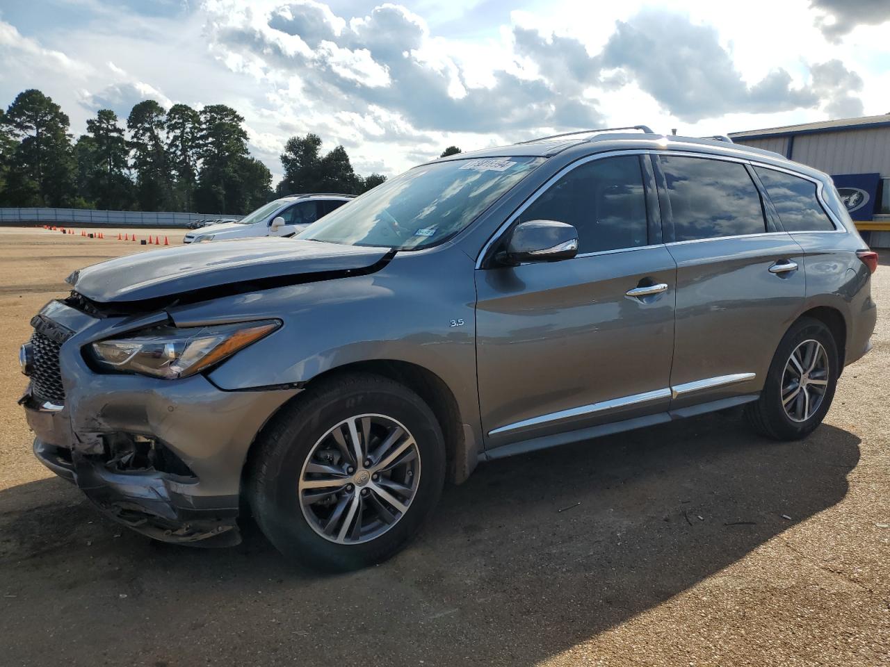 VIN 5N1DL0MN4JC504030 2018 INFINITI QX60 no.1