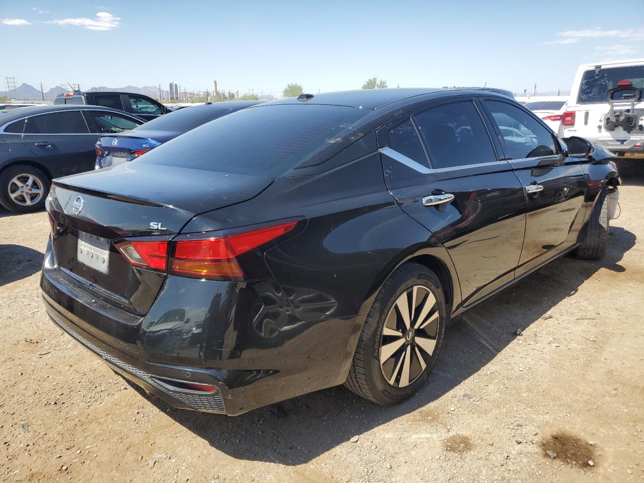 2019 Nissan Altima - Image 3