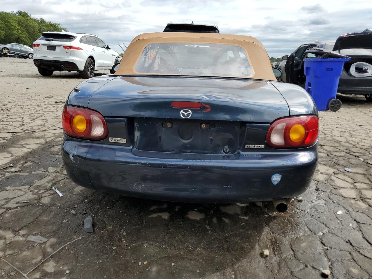 2000 Mazda Mx-5 Miata Base VIN: JM1NB3531Y0154197 Lot: 71991954