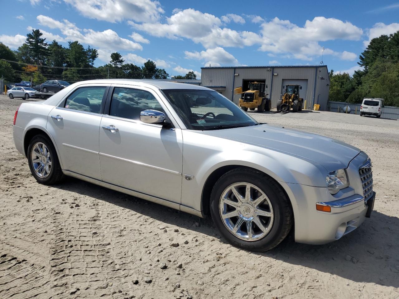 2005 Chrysler 300 - Image 4