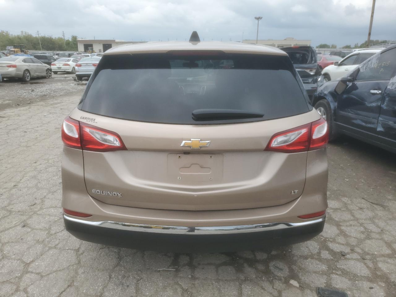 2GNAXJEV5J6181042 2018 Chevrolet Equinox Lt