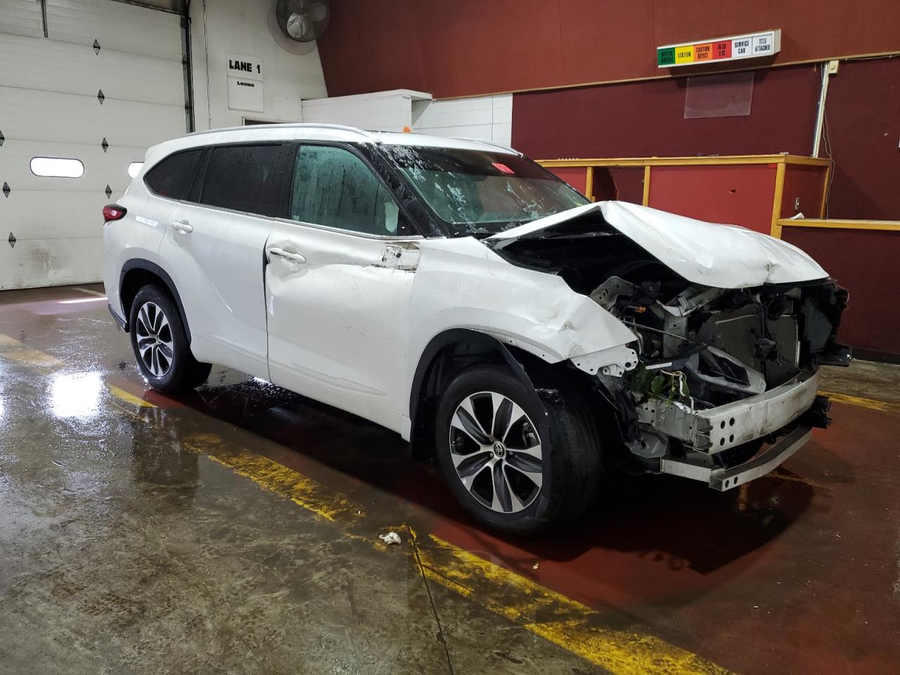2022 Toyota Highlander - Image 4