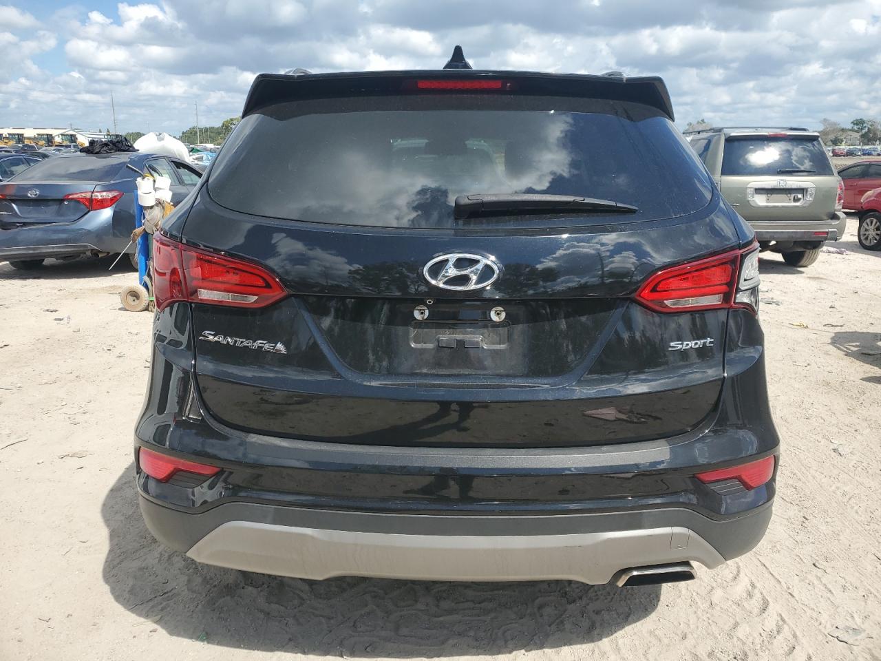 5XYZU3LB6HG416084 2017 Hyundai Santa Fe Sport