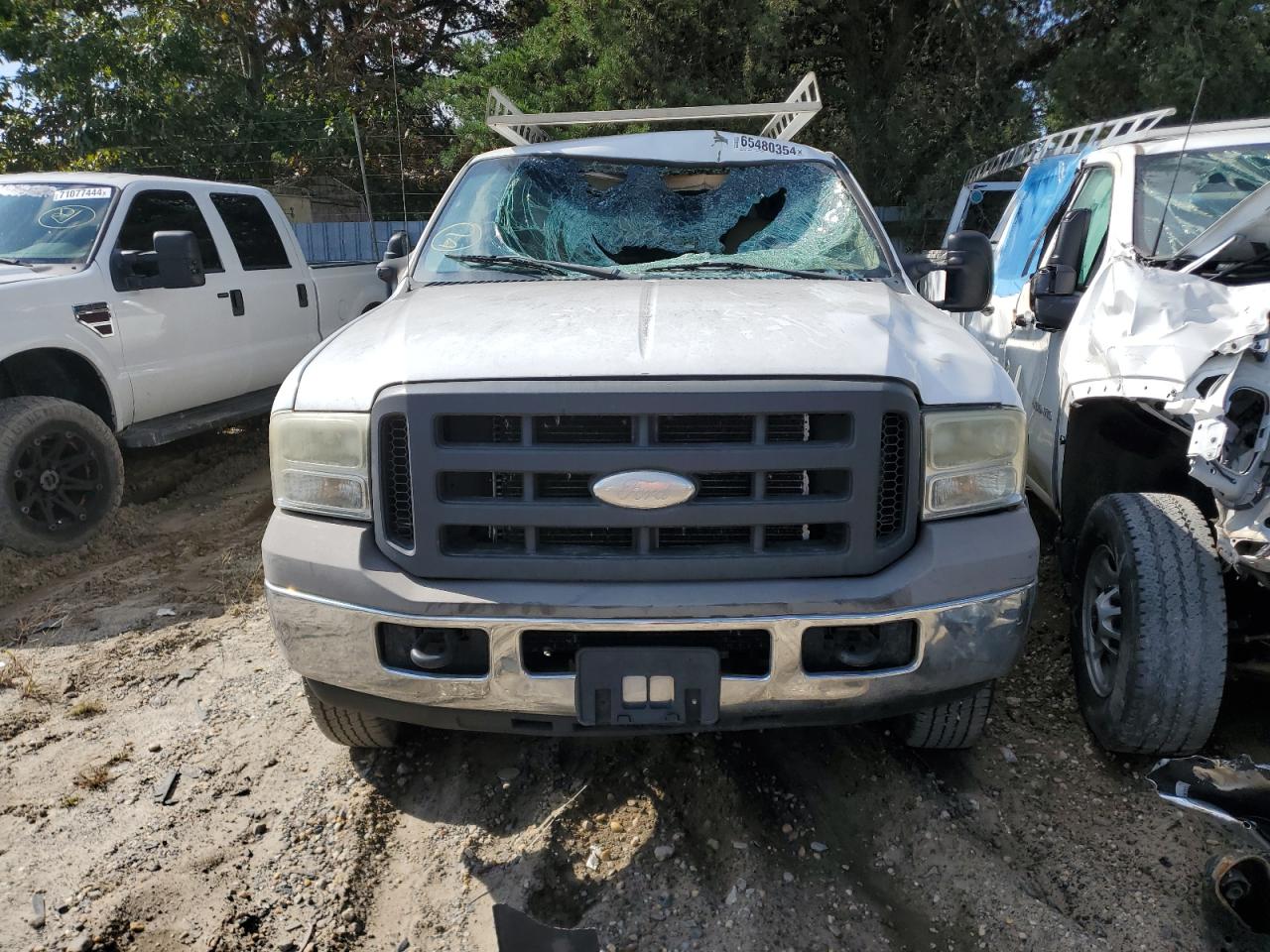 2005 Ford F250 - Image 5