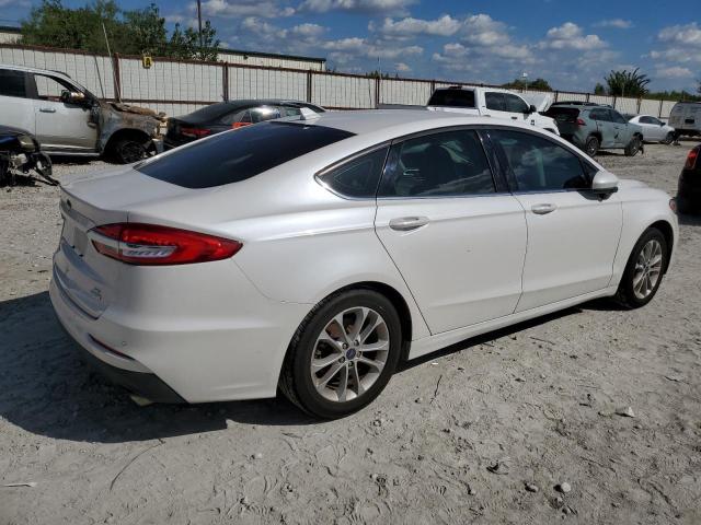 3FA6P0HD6LR231640 Ford Fusion SE 3