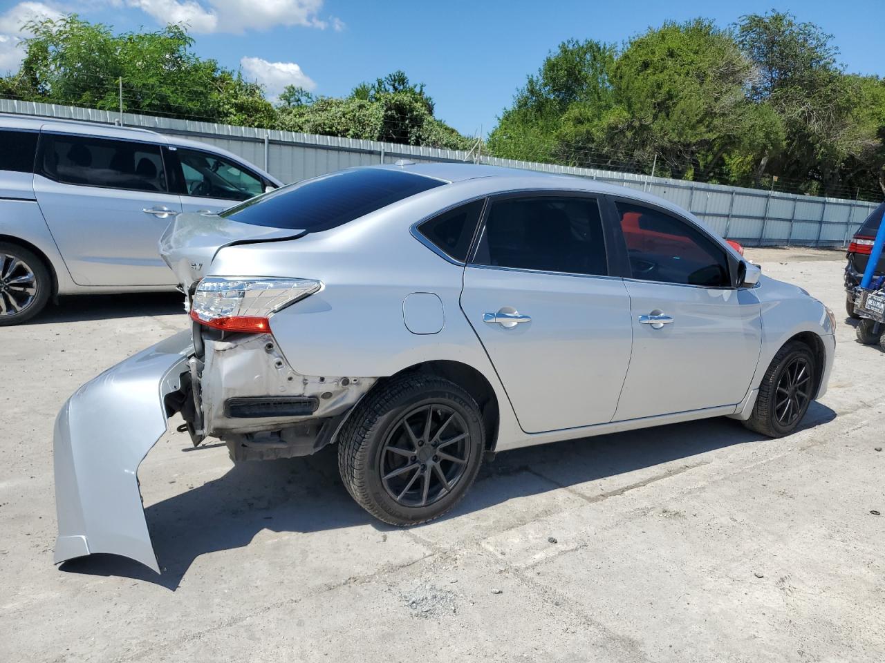 2014 Nissan Sentra - Image 3