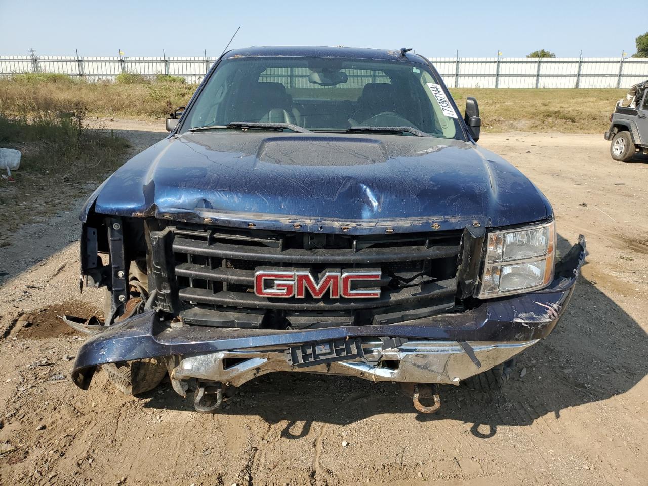 2011 GMC Sierra - Image 5