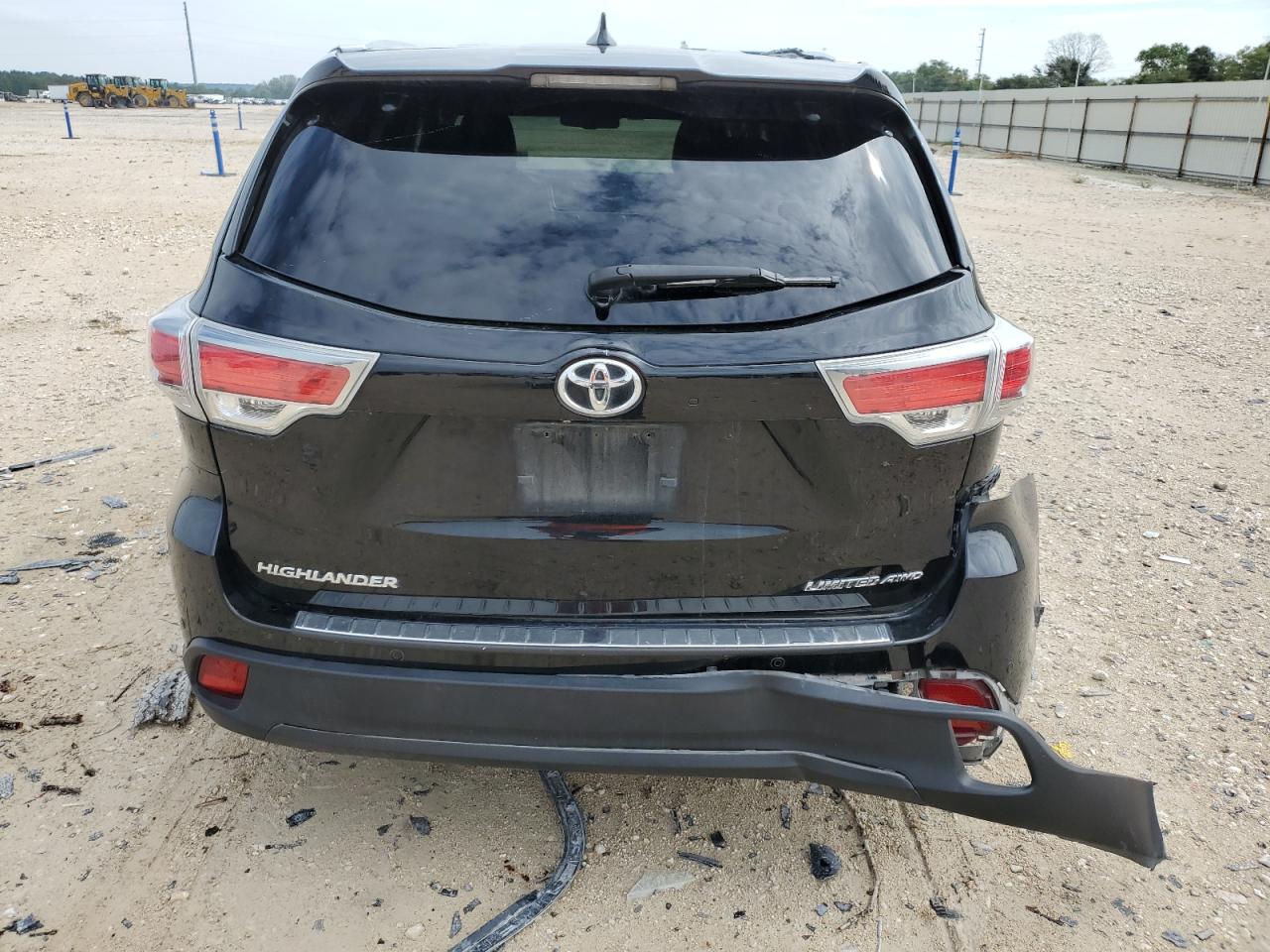 2016 Toyota Highlander Limited VIN: 5TDDKRFH5GS323951 Lot: 69884374