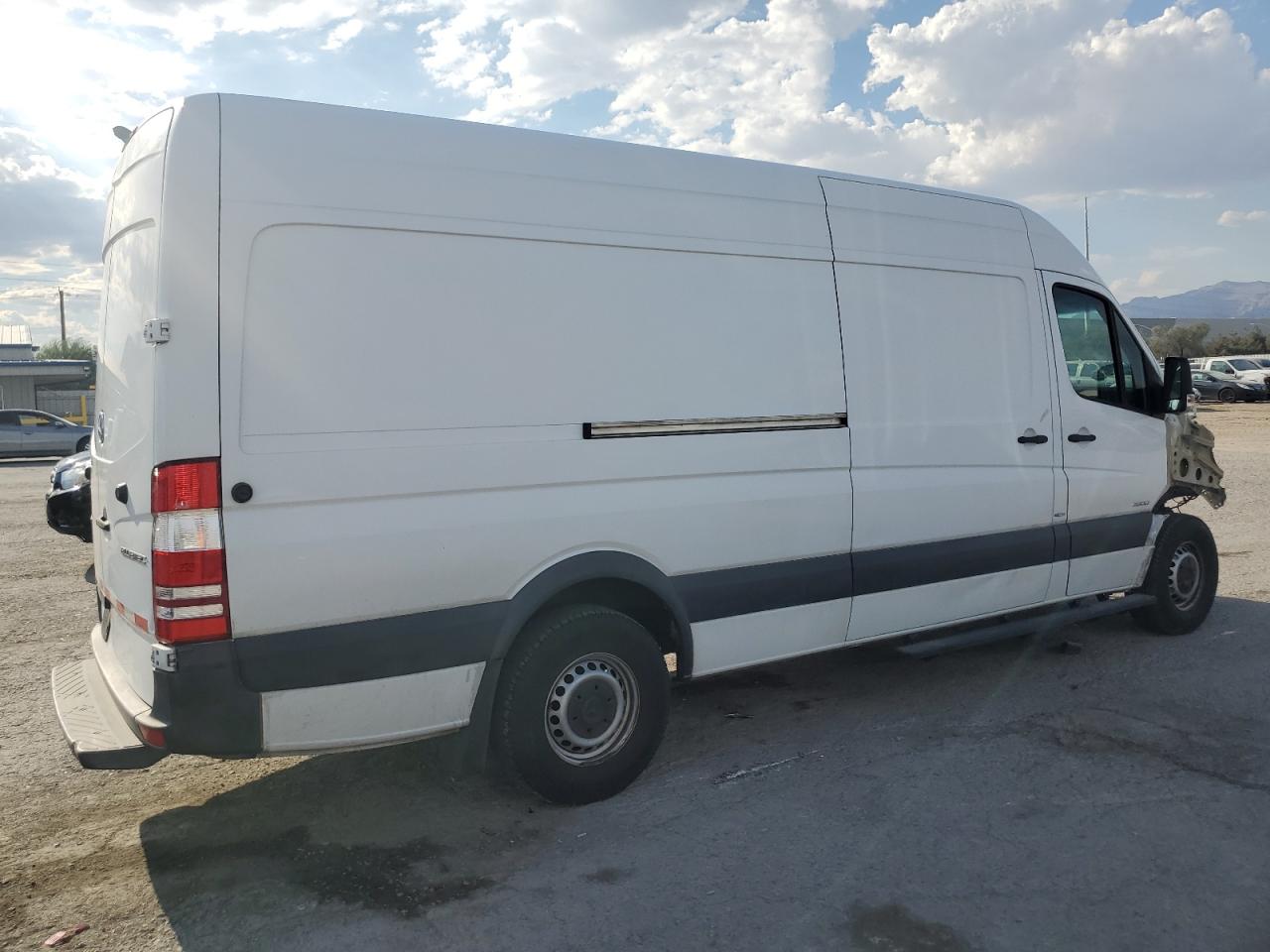 VIN WD3PE8CD8GP273034 2016 MERCEDES-BENZ SPRINTER no.3