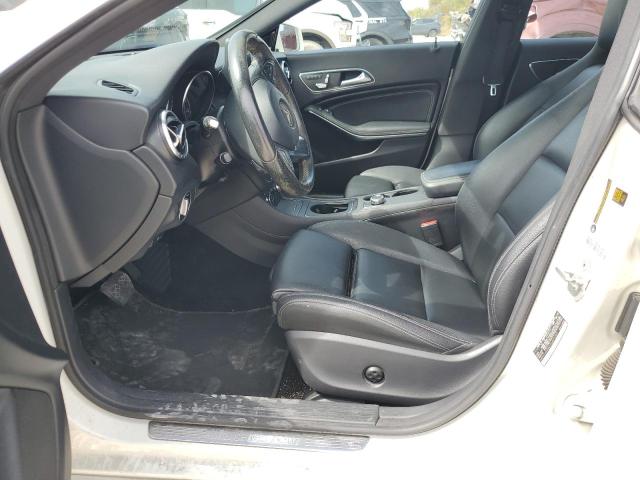  MERCEDES-BENZ CLA-CLASS 2017 Biały