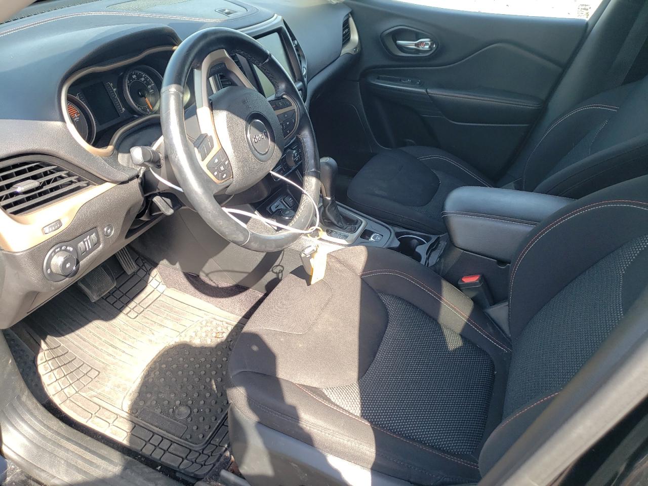 2017 Jeep Grand Cherokee - Image 7