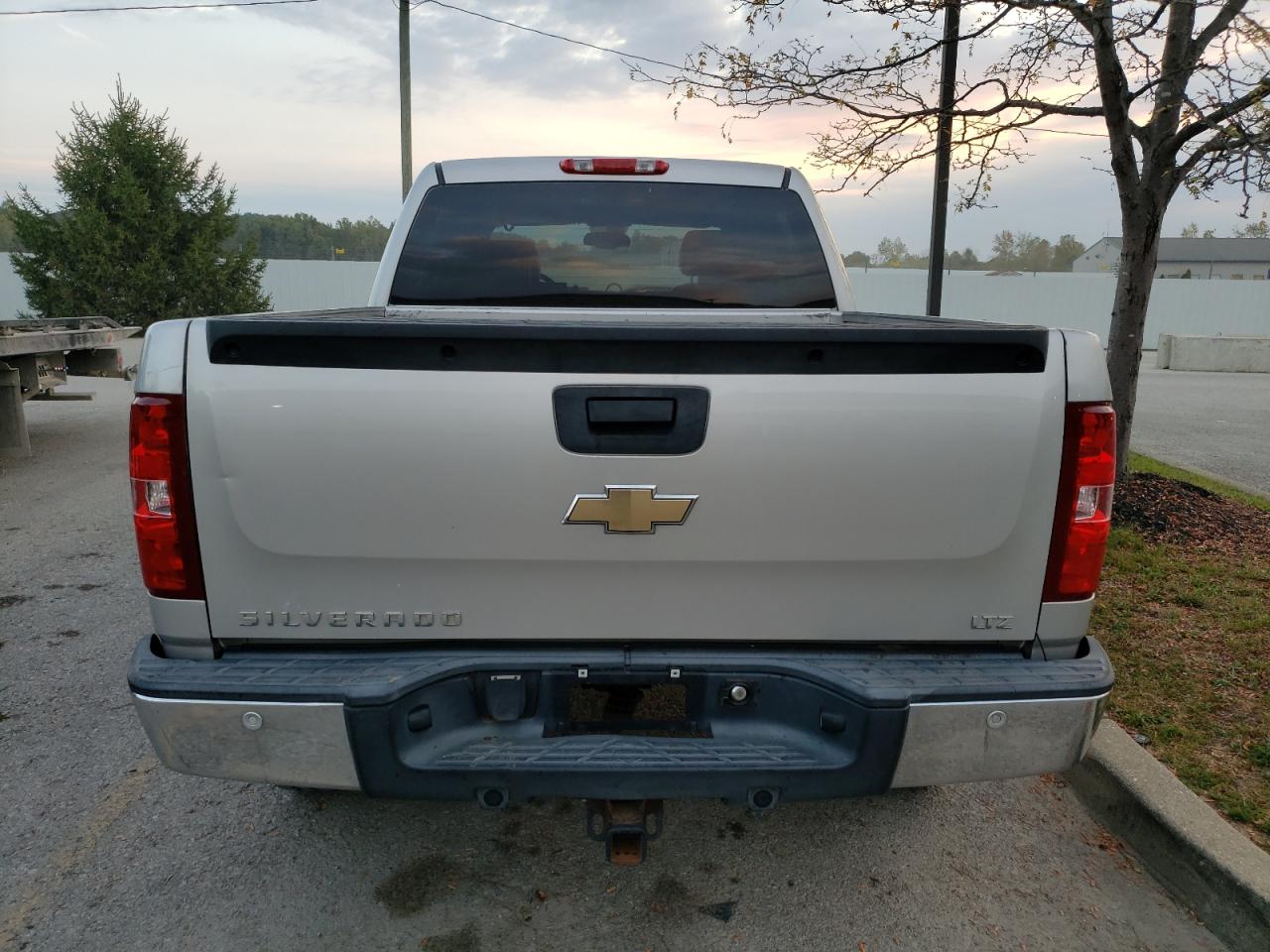 2007 Chevrolet Silverado C1500 Crew Cab VIN: 2GCEC13J271616448 Lot: 72219264