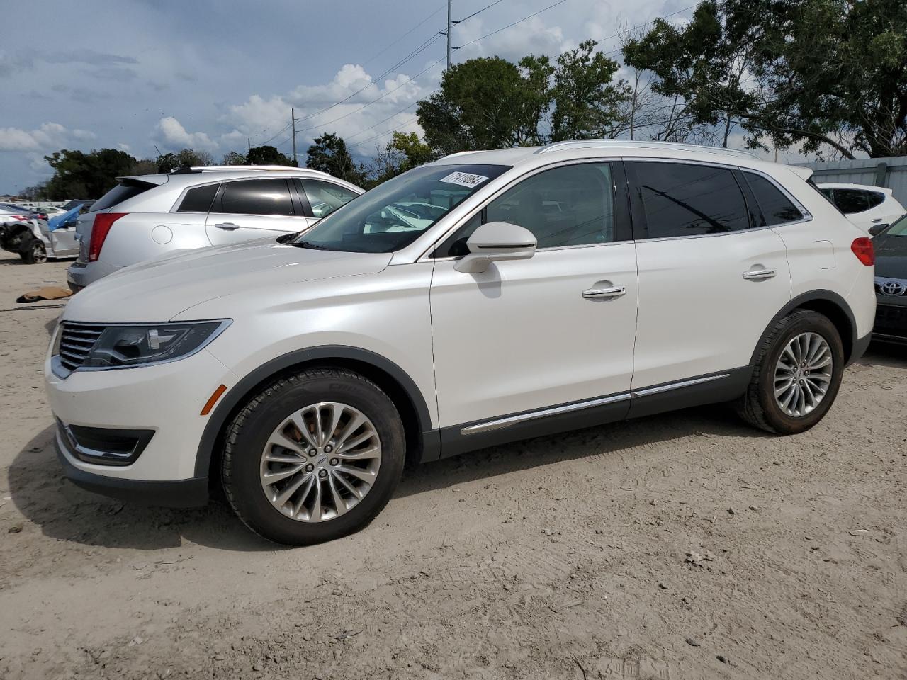 VIN 2LMTJ6KR8GBL27506 2016 LINCOLN MKX no.1