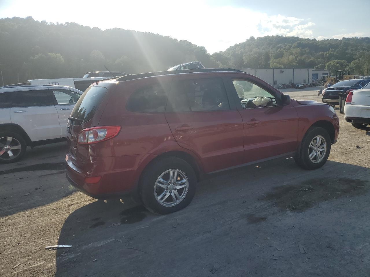 5XYZGDAB8BG025820 2011 Hyundai Santa Fe Gls