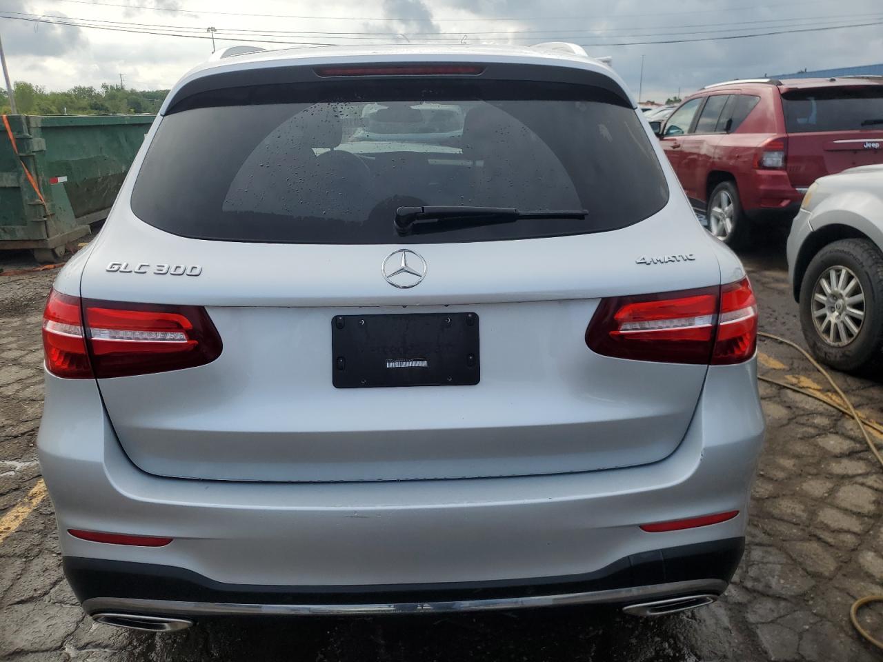 WDC0G4KB9JV116670 2018 Mercedes-Benz Glc 300 4Matic