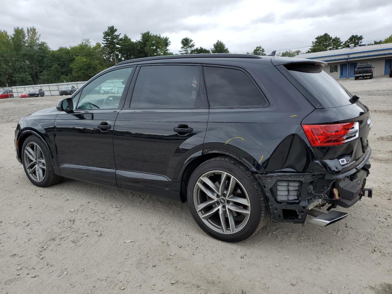 WA1VAAF75HD035192 2017 Audi Q7 Prestige