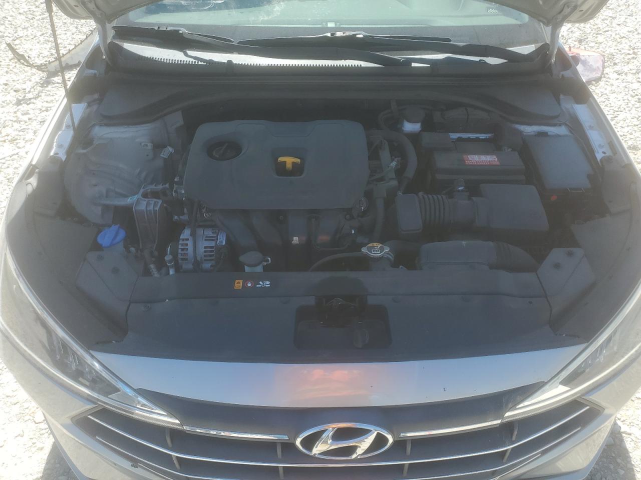 2020 Hyundai Elantra - Image 11