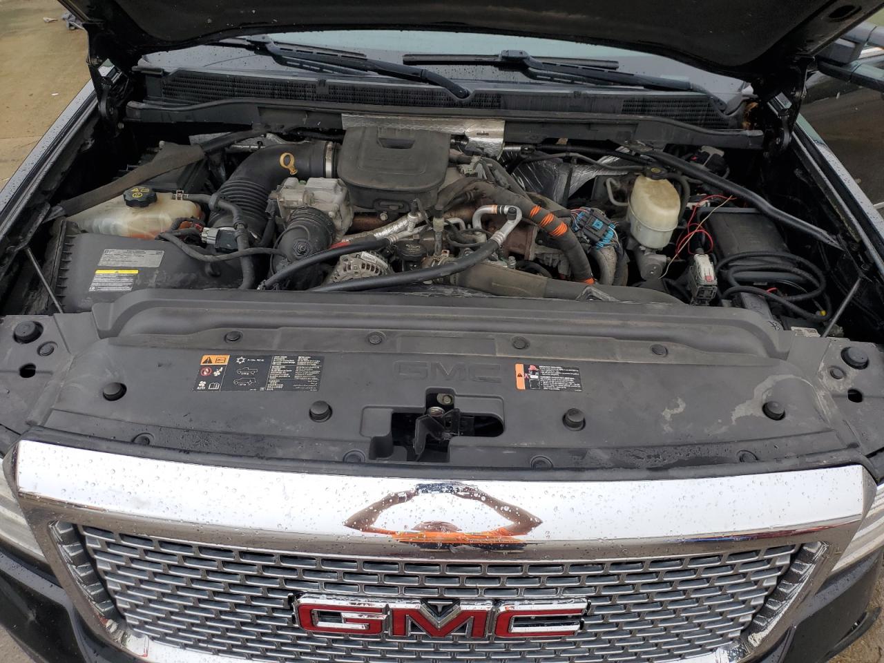 1GT120E8XFF180056 2015 GMC Sierra K2500 Denali