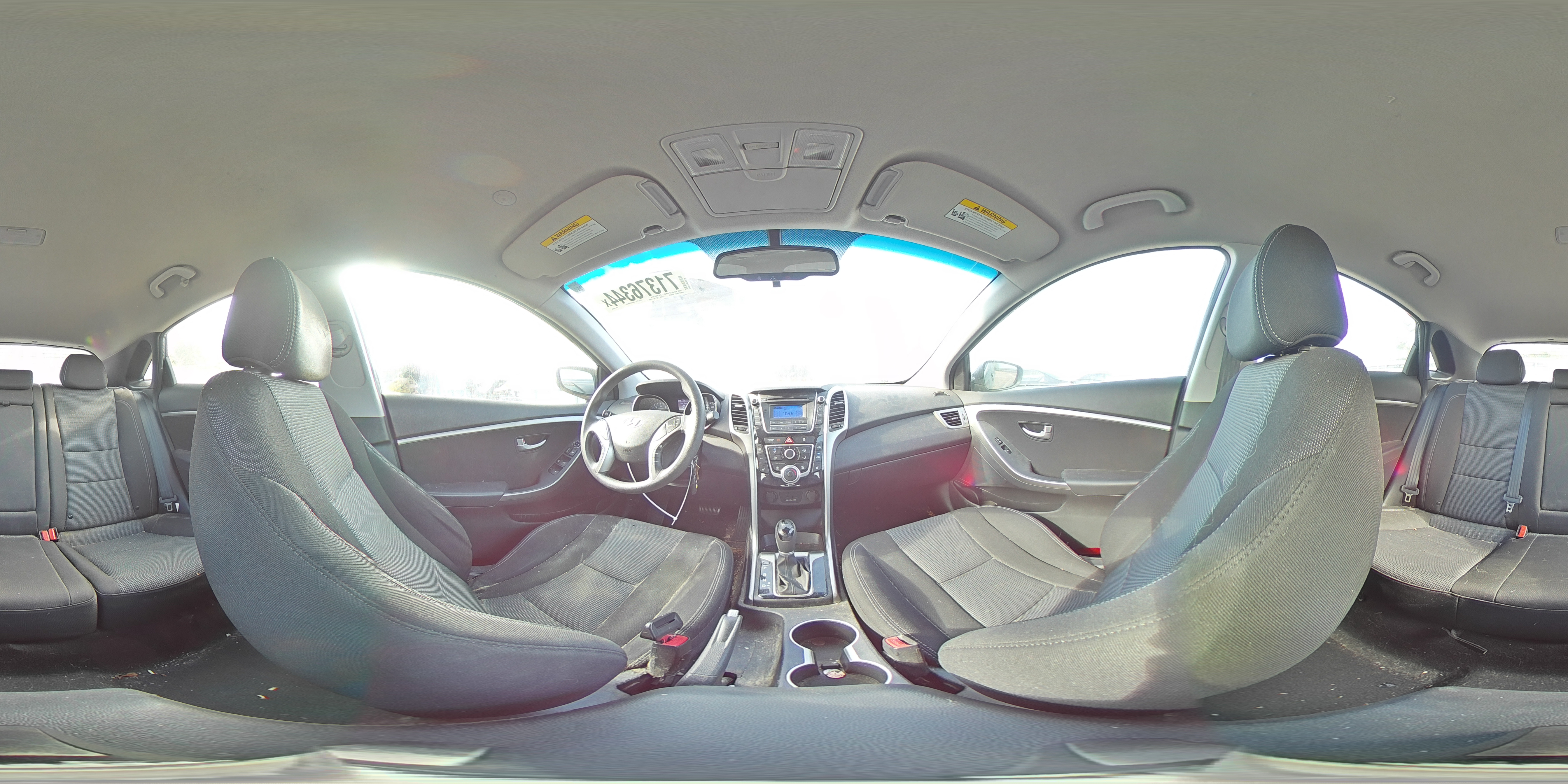 2013 Hyundai Elantra - Image 13
