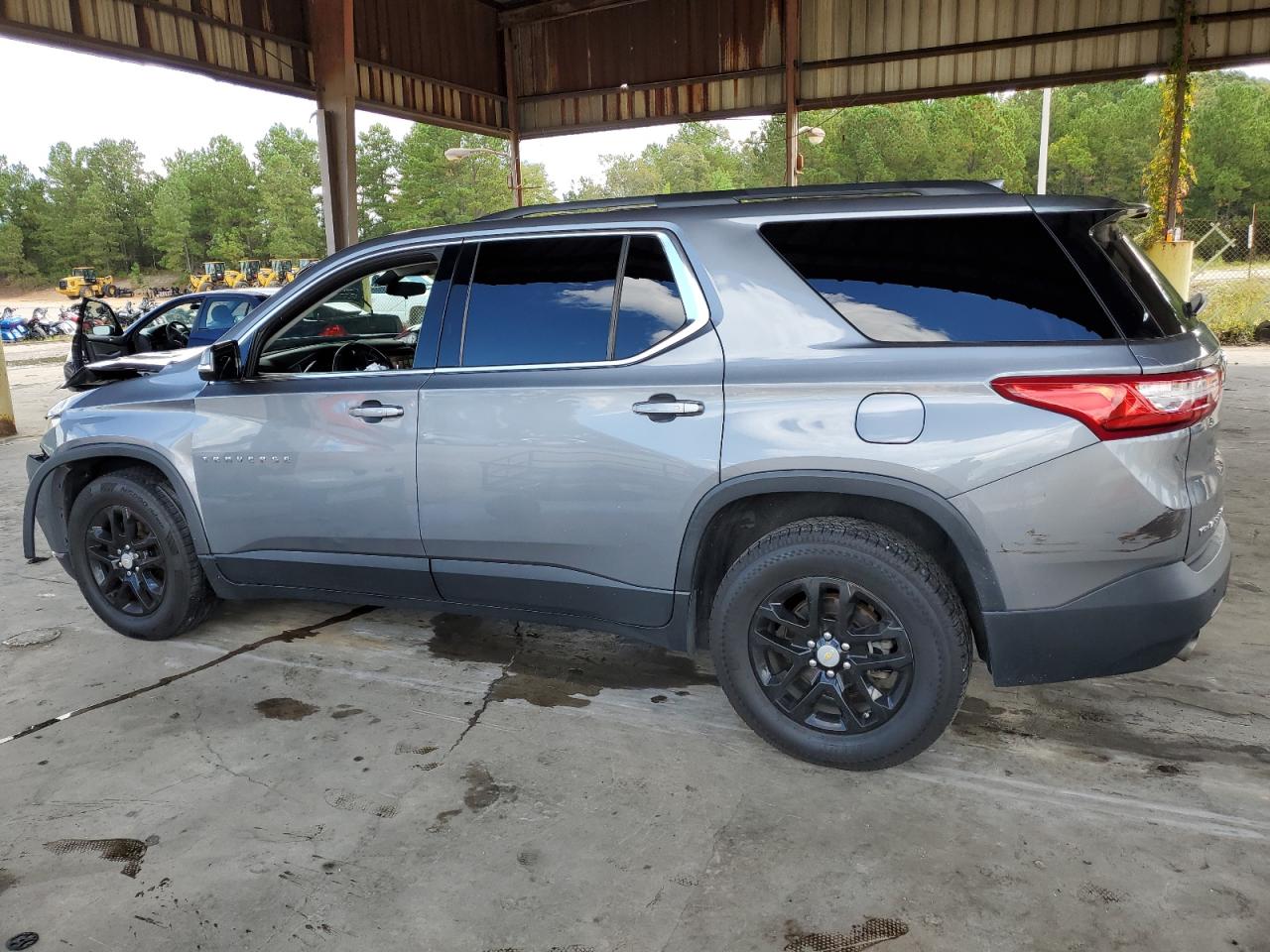 2019 Chevrolet Traverse - Image 2