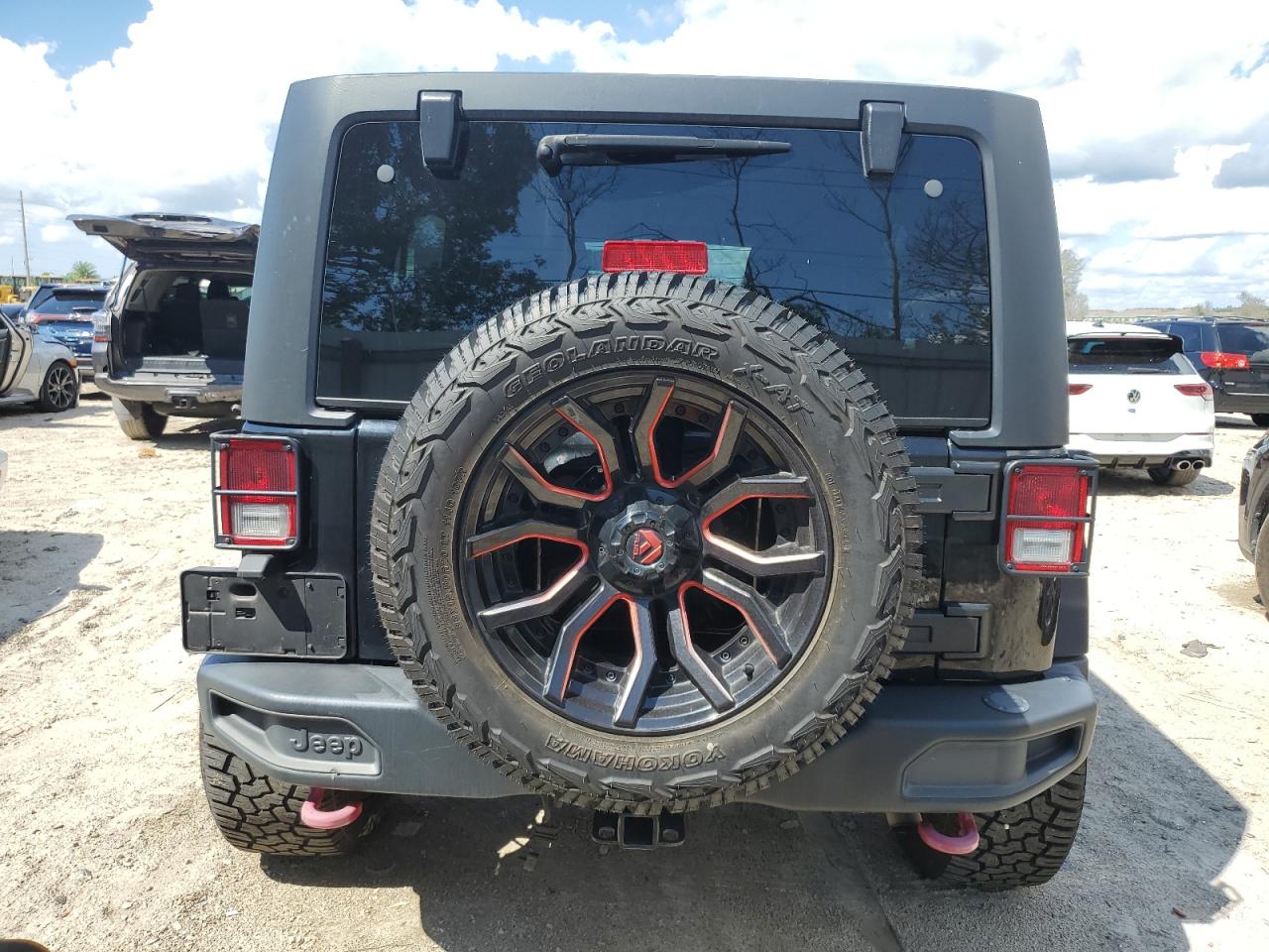 1C4BJWFG8JL824373 2018 Jeep Wrangler Unlimited Rubicon