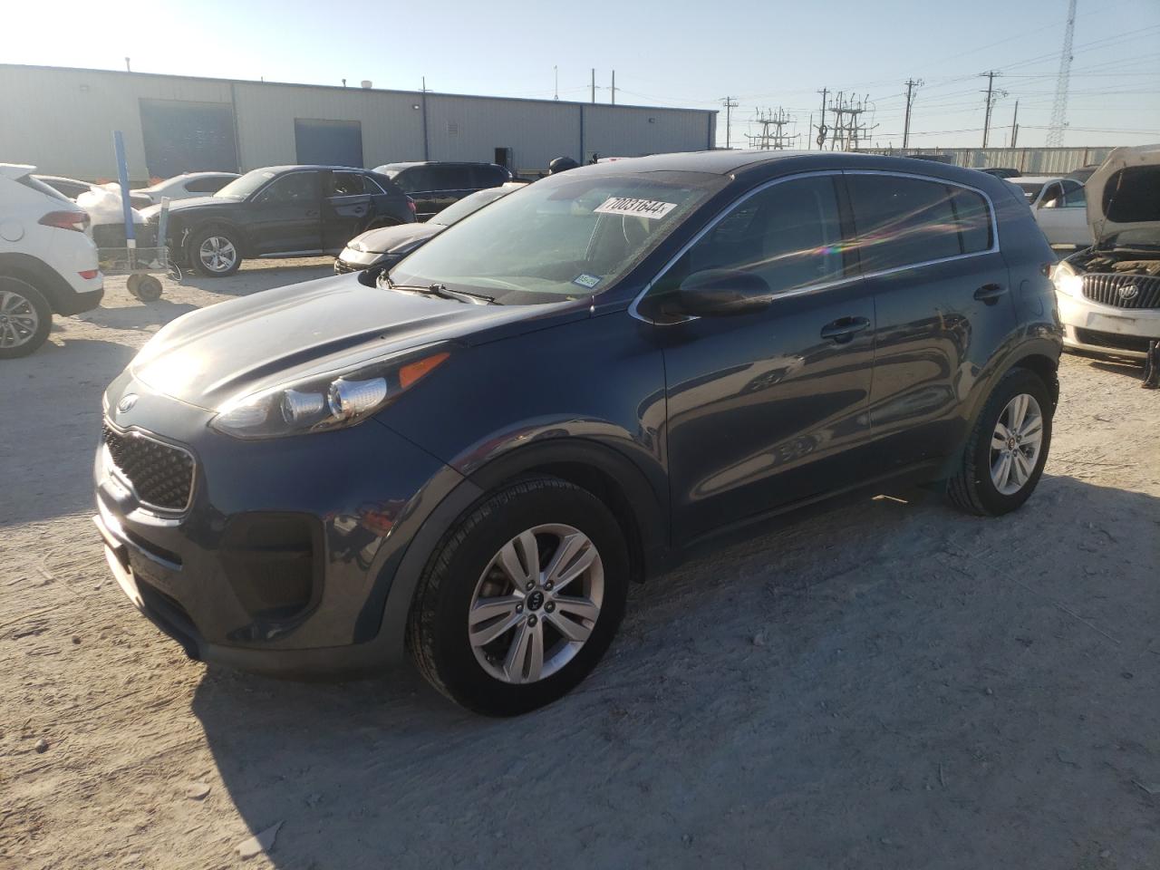 KNDPM3AC2J7449170 2018 KIA SPORTAGE - Image 1