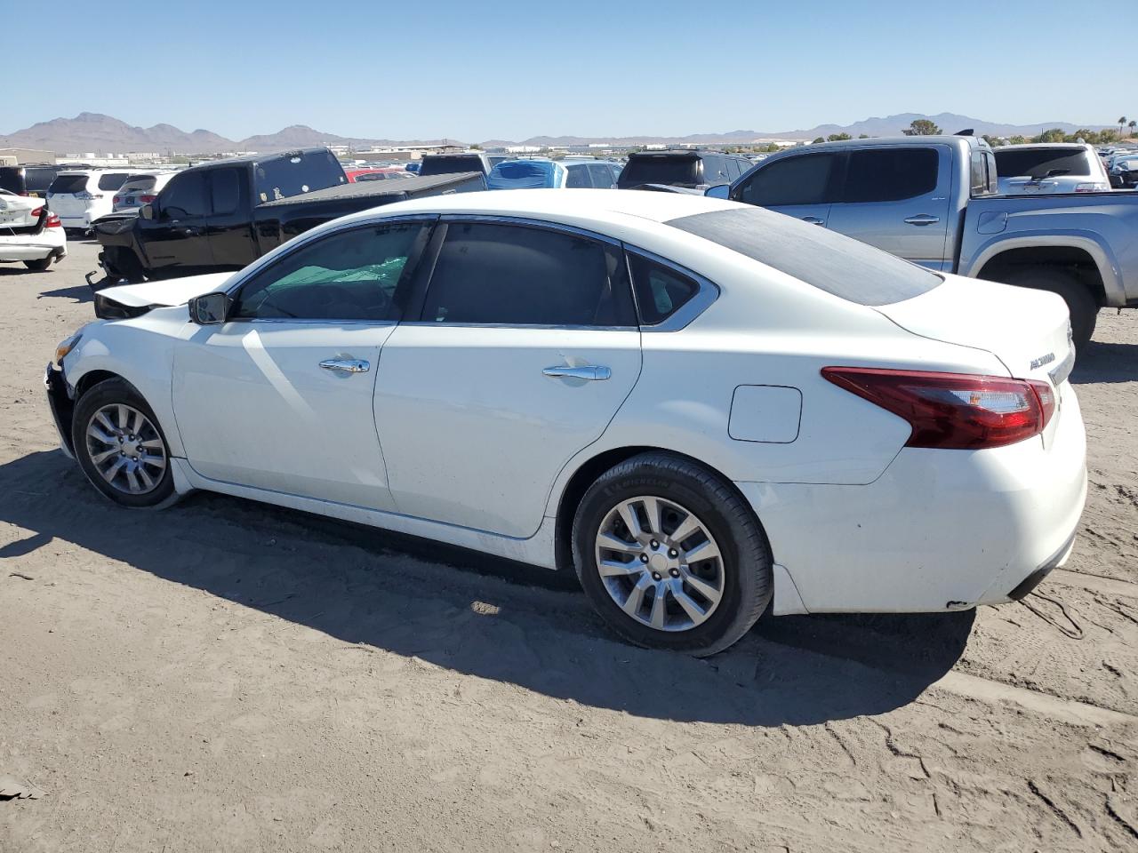 2018 Nissan Altima - Image 2