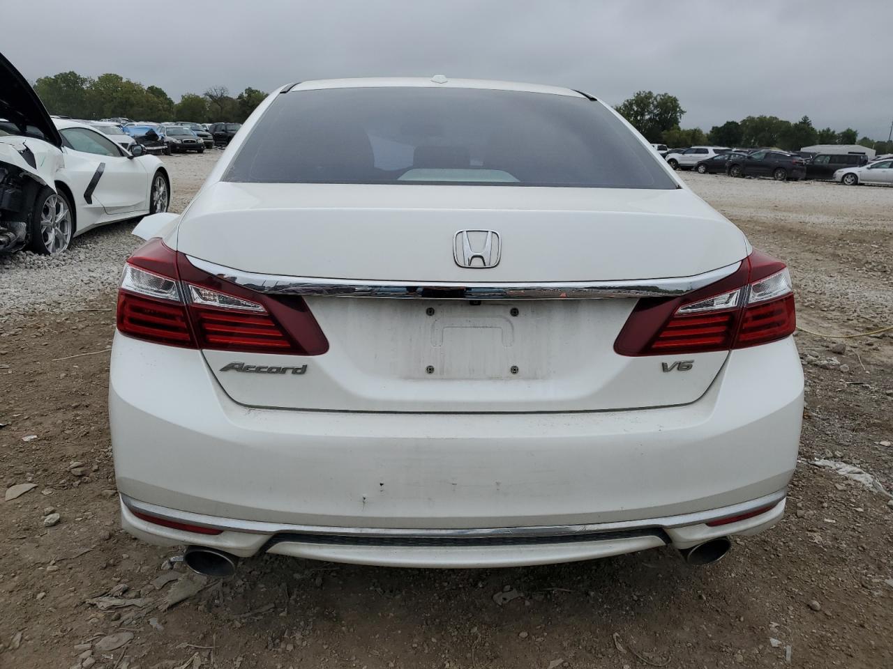 2017 Honda Accord Exl VIN: 1HGCR3F82HA002115 Lot: 72515354