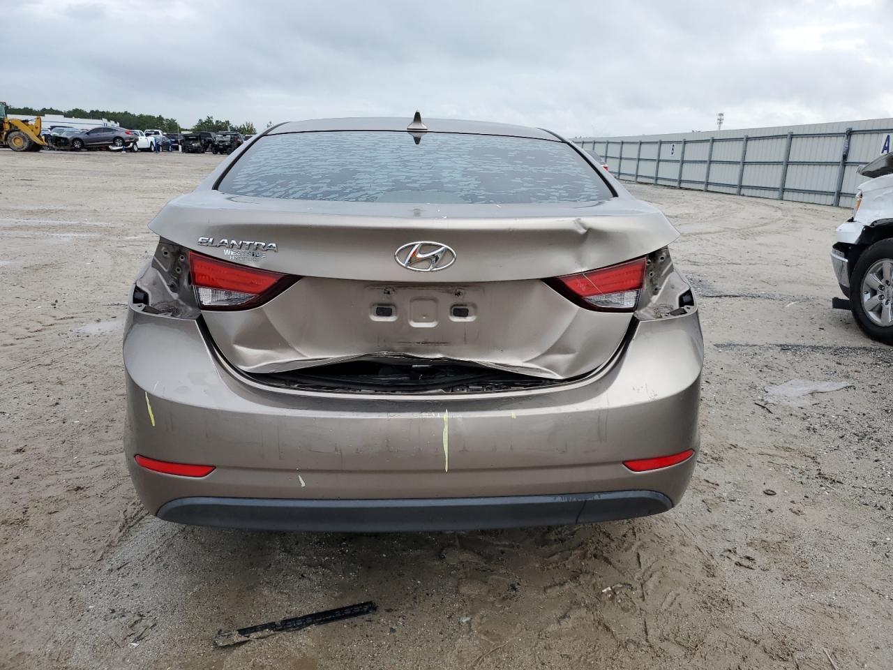 5NPDH4AE5EH490635 2014 Hyundai Elantra Se