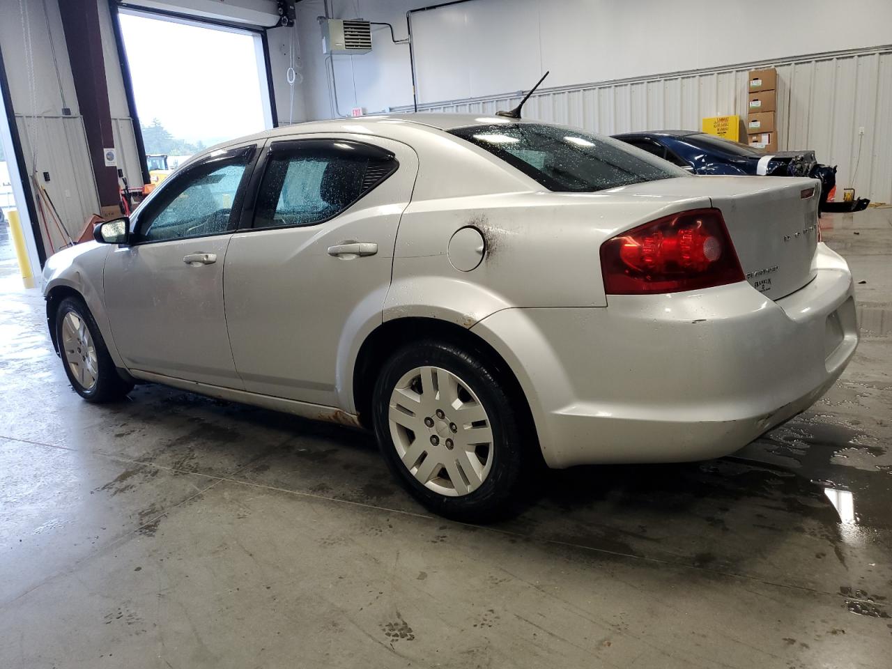 2012 Dodge Avenger - Image 2